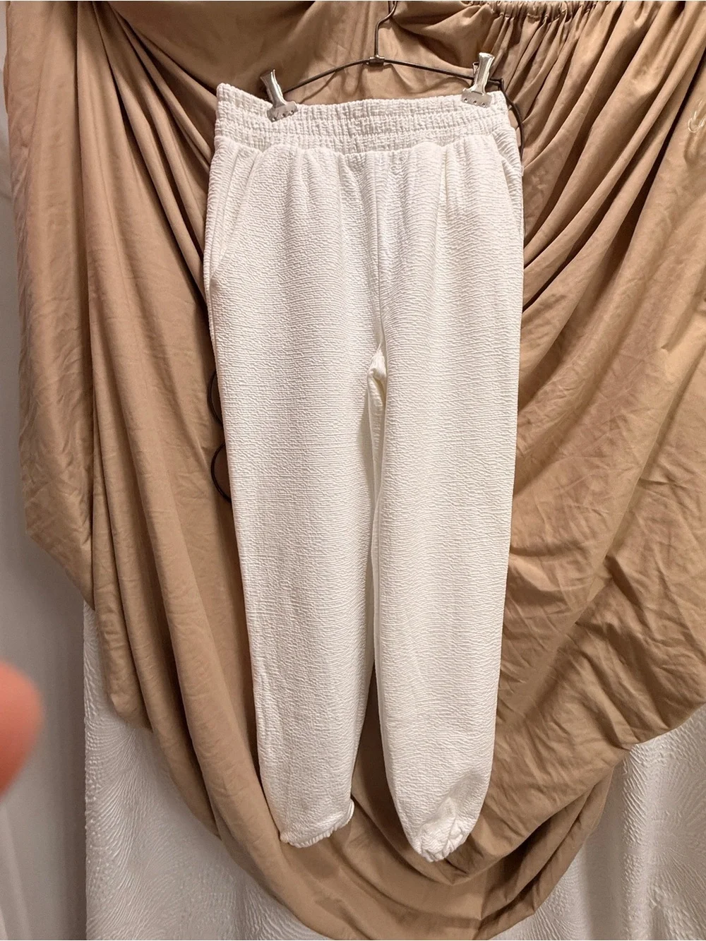 Aerie White Crinkle Seersucker Balloon Lounge Joggers with Smocked Waist